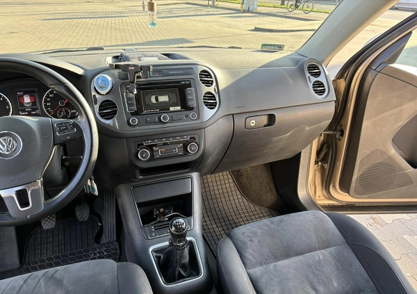 Volkswagen Tiguan cena 67900 przebieg: 147000, rok produkcji 2015 z Łódź małe 92